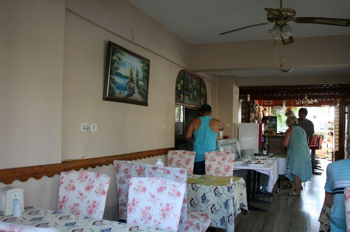 Imagen de los interiores del Ekin Hotel. Foto 13