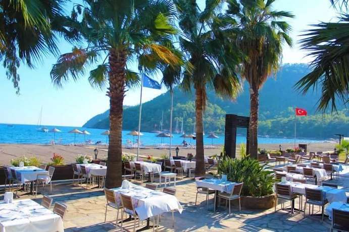 Imagen del bar/restaurante del Ekincik Beach Hotel. Foto 3