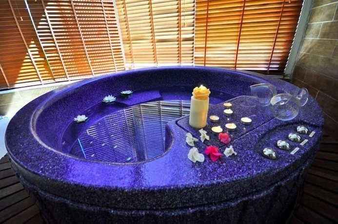 Imagen de la piscina del Ekincik Beach Hotel. Foto 18