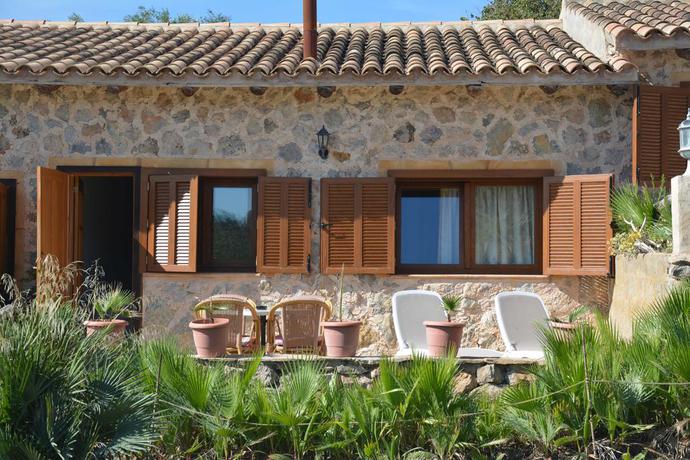 Imagen de los exteriores del El Castillo De Sa Duaia De Dalt. Foto 9