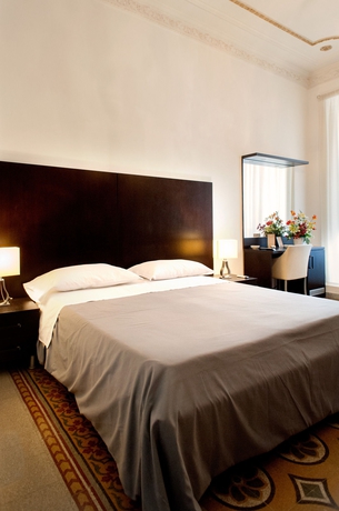 Imagen de la habitación del El Dorado Colosseum. Foto 7