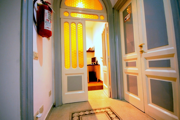 Imagen de los interiores del El Dorado Colosseum. Foto 16