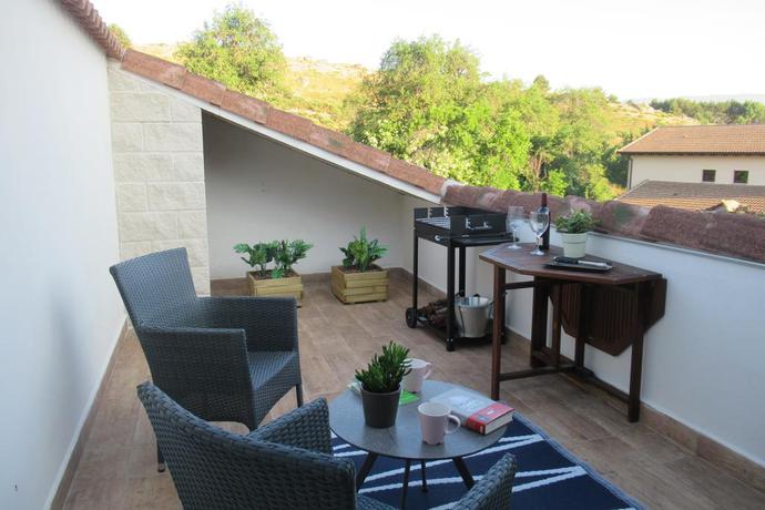 Imagen de los exteriores del El Huertecito. Foto 11