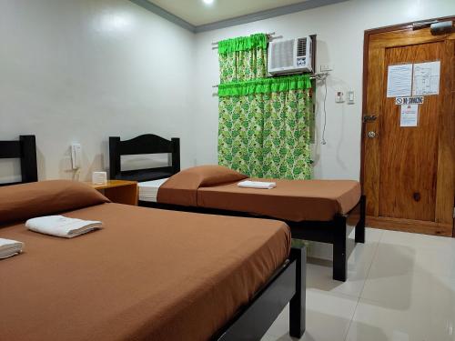 Imagen de la habitación del El Juliana Hotel. Foto 17
