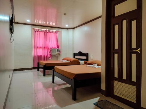 Imagen de la habitación del El Juliana Hotel. Foto 20
