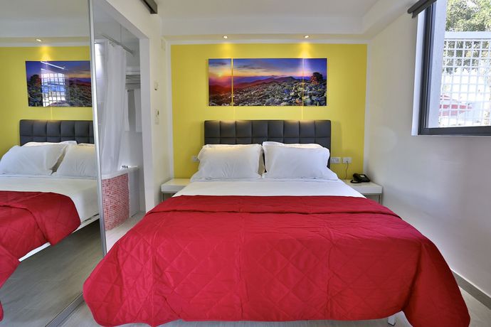 Imagen de la piscina del El Yam Luxury Resort. Foto 14