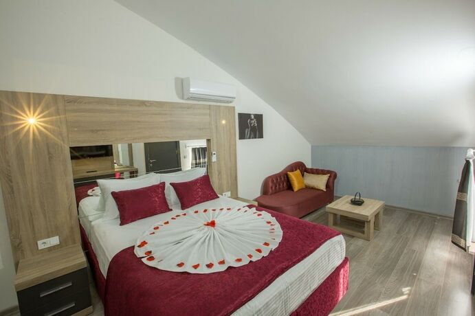 Imagen de la habitación del Elanis Suites. Foto 20