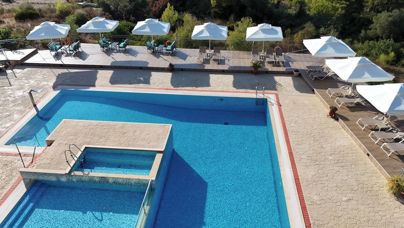 Imagen de la piscina del Elektra Hotel. Foto 15