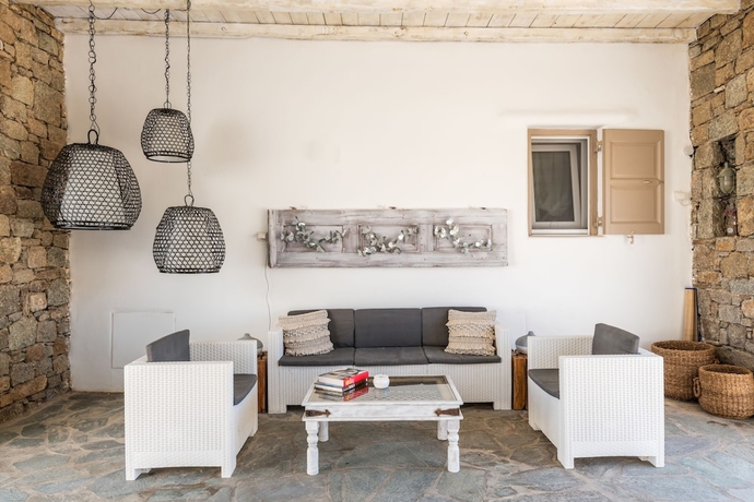 Imagen de los interiores del Eleni's Village Suites. Foto 19