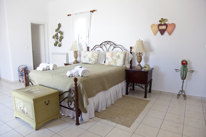 Imagen de la habitación del Eleni's Village Suites. Foto 9