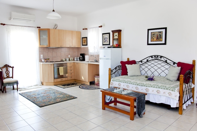 Imagen de la habitación del Eleni's Village Suites. Foto 16