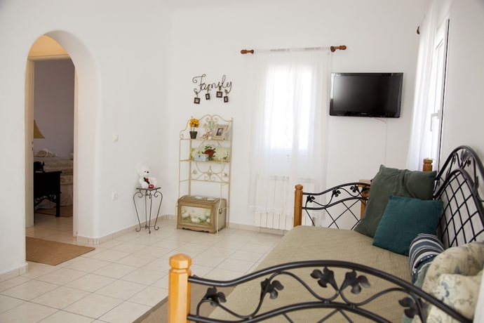 Imagen de la habitación del Eleni's Village Suites. Foto 18