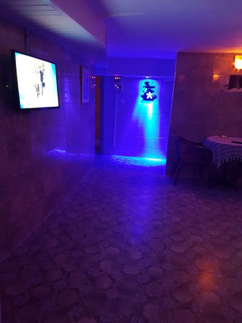 Imagen de la piscina del Elfida Apart Hotel. Foto 17