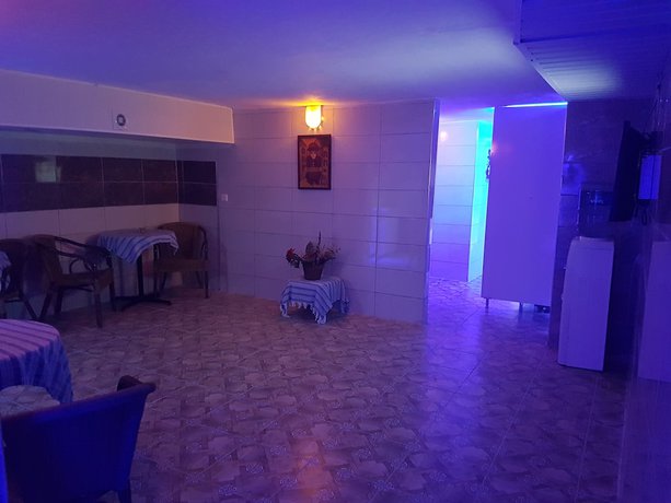 Imagen de la piscina del Elfida Apart Hotel. Foto 18