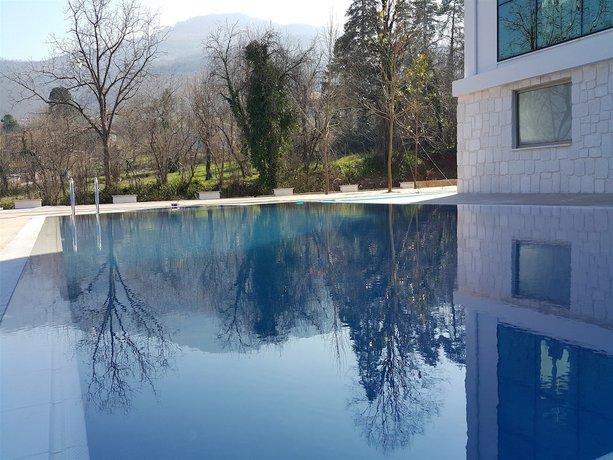 Imagen de la piscina del Elgarden Hotel And Residence. Foto 20