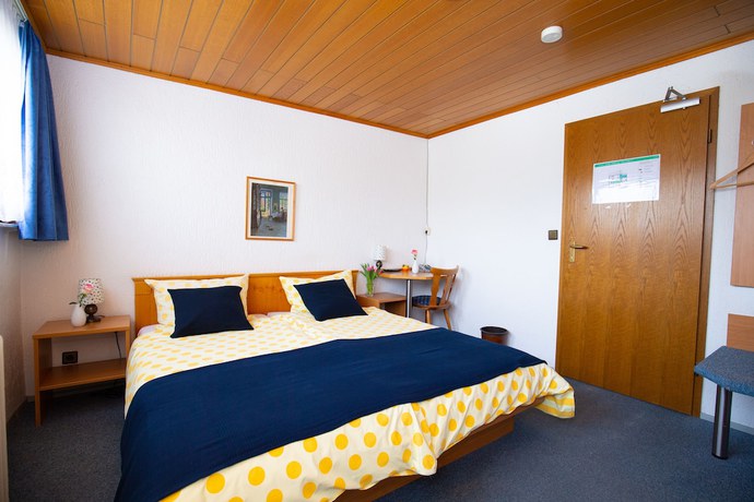 Imagen de la habitación del Elim Hotel. Foto 14