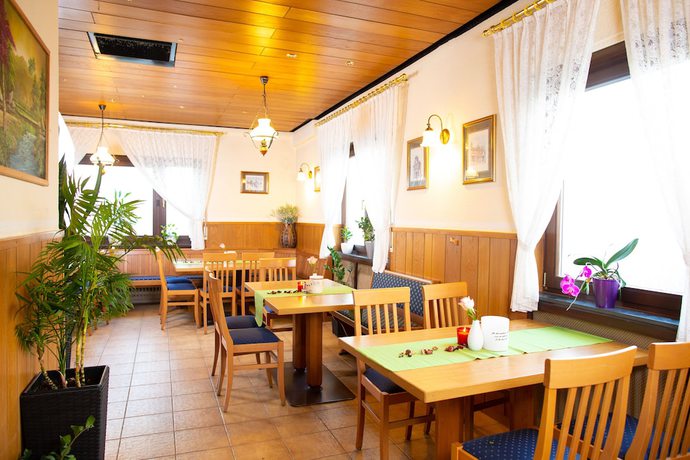 Imagen del bar/restaurante del Elim Hotel. Foto 7