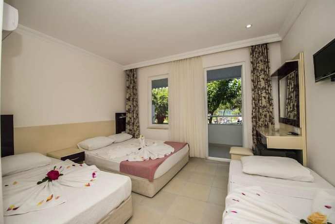 Imagen de la habitación del Elis Beach Hotel. Foto 8