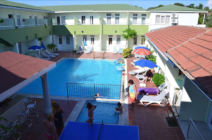 Imagen de la piscina del Elis Beach Hotel. Foto 19