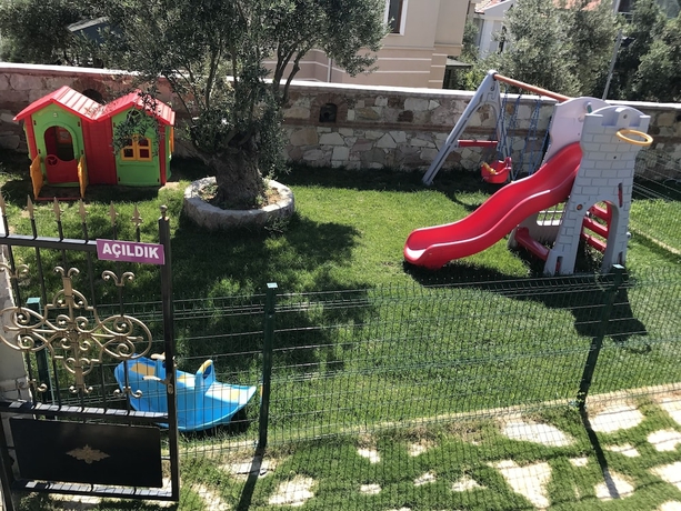 Imagen de los exteriores del Elisa Otel. Foto 18