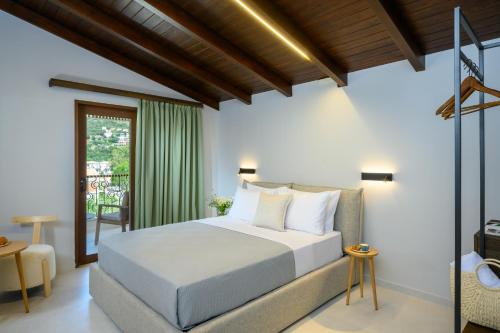 Imagen de la habitación del Elisso Hotel. Foto 17