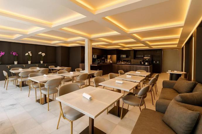Imagen del bar/restaurante del Elite World Homes Istanbul Bosphorus. Foto 3