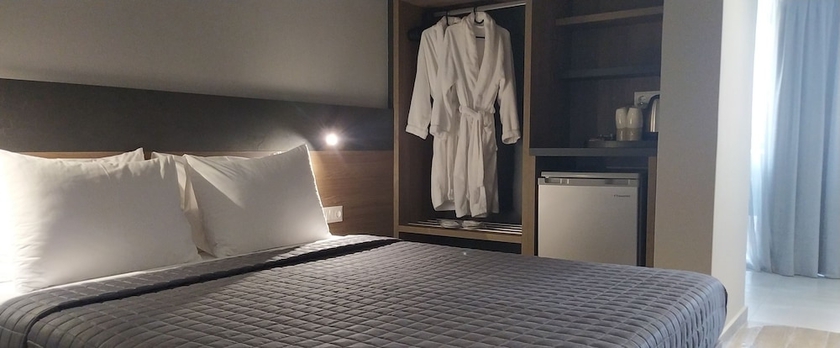 Imagen de la habitación del Elizabeth Queen Luxuxy Rooms. Foto 7
