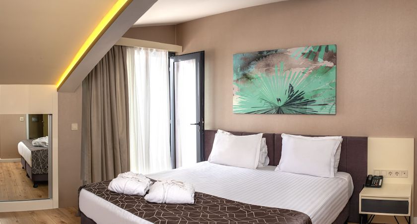 Imagen de la habitación del Elm Suite Hotel. Foto 7