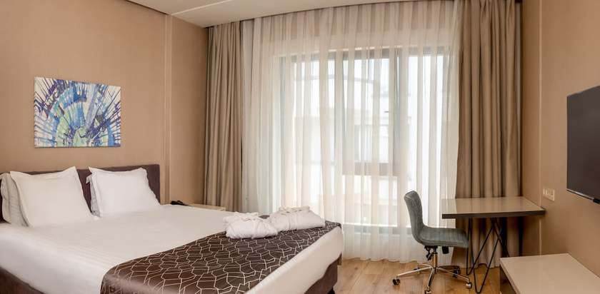 Imagen de la habitación del Elm Suite Hotel. Foto 12