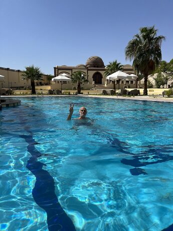 Imagen general del Elphardous Oasis Hotel. Foto 9