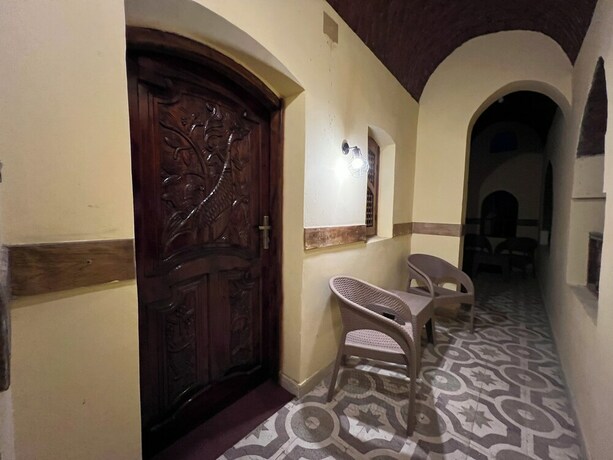 Imagen general del Elphardous Oasis Hotel. Foto 15