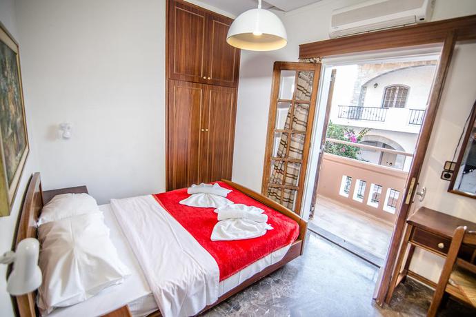 Imagen de la habitación del Elpida Aparthotel. Foto 8