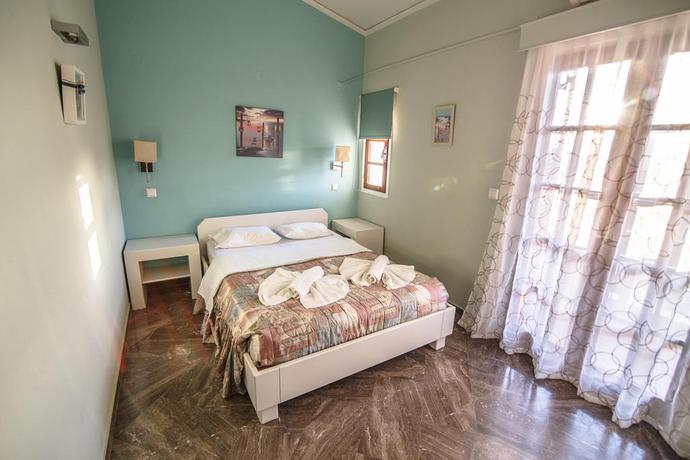 Imagen de la habitación del Elpida Aparthotel. Foto 9