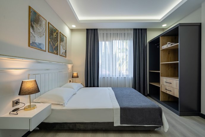 Imagen de la habitación del Eluxio Suite Hotel. Foto 8