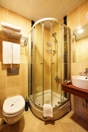 Imagen de la habitación del Elyka Hotel. Foto 8