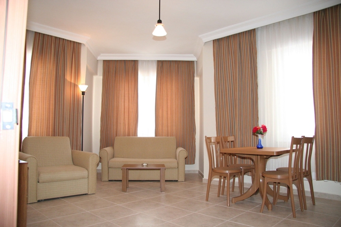 Imagen de los interiores del Elysee Garden Family Hotel. Foto 14