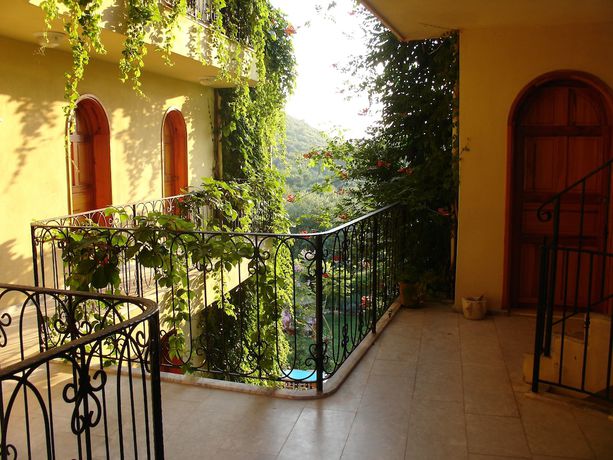 Imagen de los interiores del Emel Pension. Foto 11