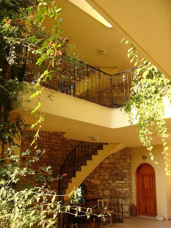 Imagen de los interiores del Emel Pension. Foto 13