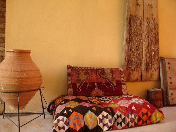 Imagen de los interiores del Emel Pension. Foto 16