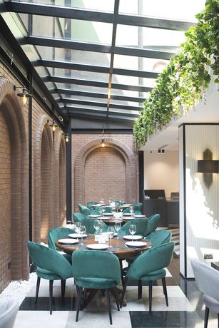 Imagen de los interiores del Emens Hotel. Foto 18