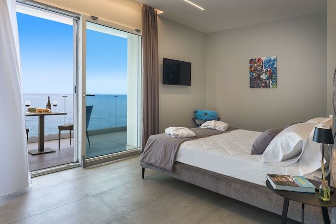 Imagen de la habitación del Emerald Boutique Hotel. Foto 16