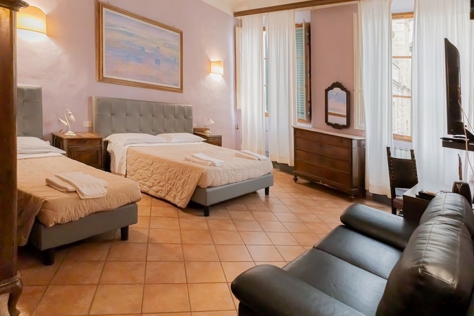 Imagen de la habitación del Emerald Palace, Florencia. Foto 11