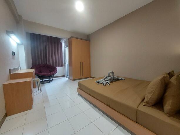 Imagen general del Emerald apartel by Rm. Foto 7