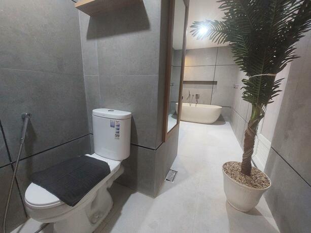 Imagen general del Emerald apartel by Rm. Foto 10