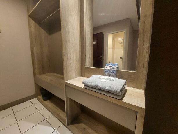 Imagen general del Emerald apartel by Rm. Foto 18