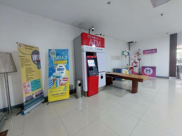Imagen general del Emerald apartel by Rm. Foto 23