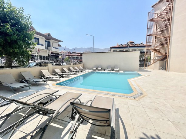 Imagen de la piscina del Emilia Hotel, Marmaris. Foto 9