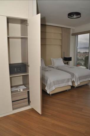 Imagen de la habitación del Emir Grand Hotel. Foto 7