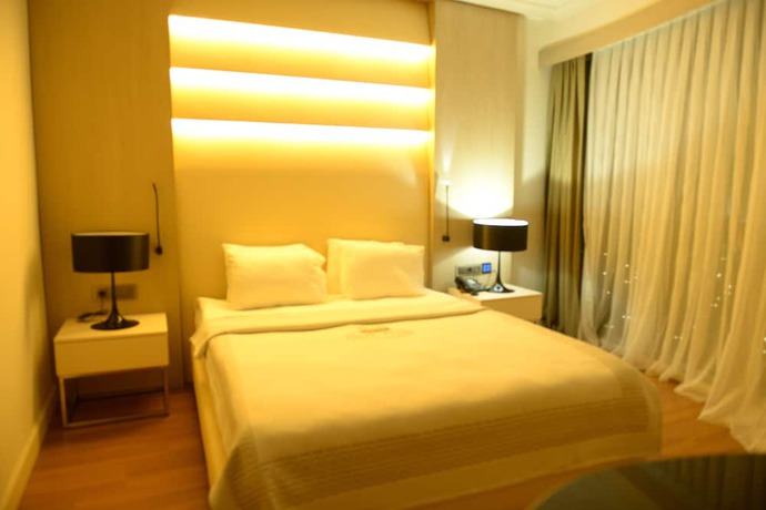 Imagen de la habitación del Emir Grand Hotel. Foto 15