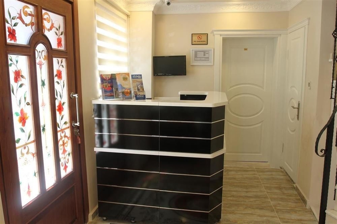 Imagen de los interiores del Emir Hotel. Foto 10
